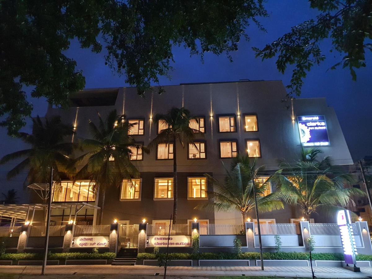 Emerald Clarks Inn Suites ไมซอร์ ภายนอก รูปภาพ